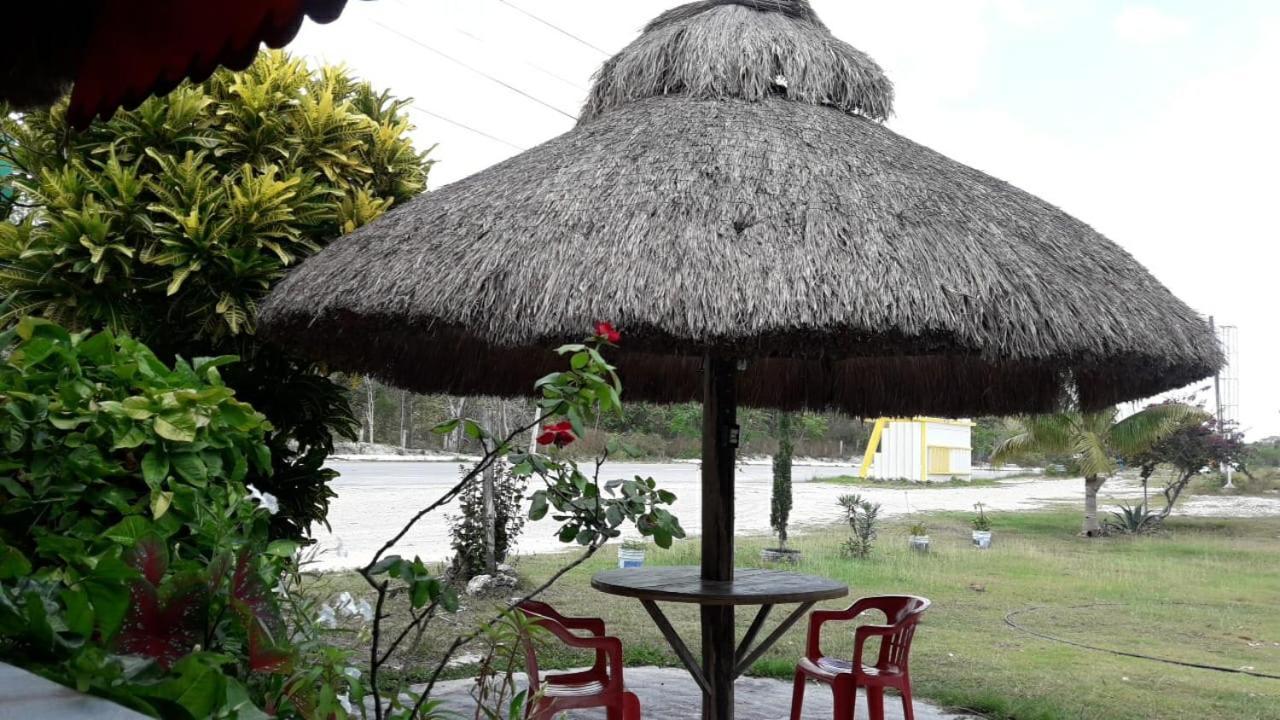 Hotel Templo Maya Xpujil Esterno foto