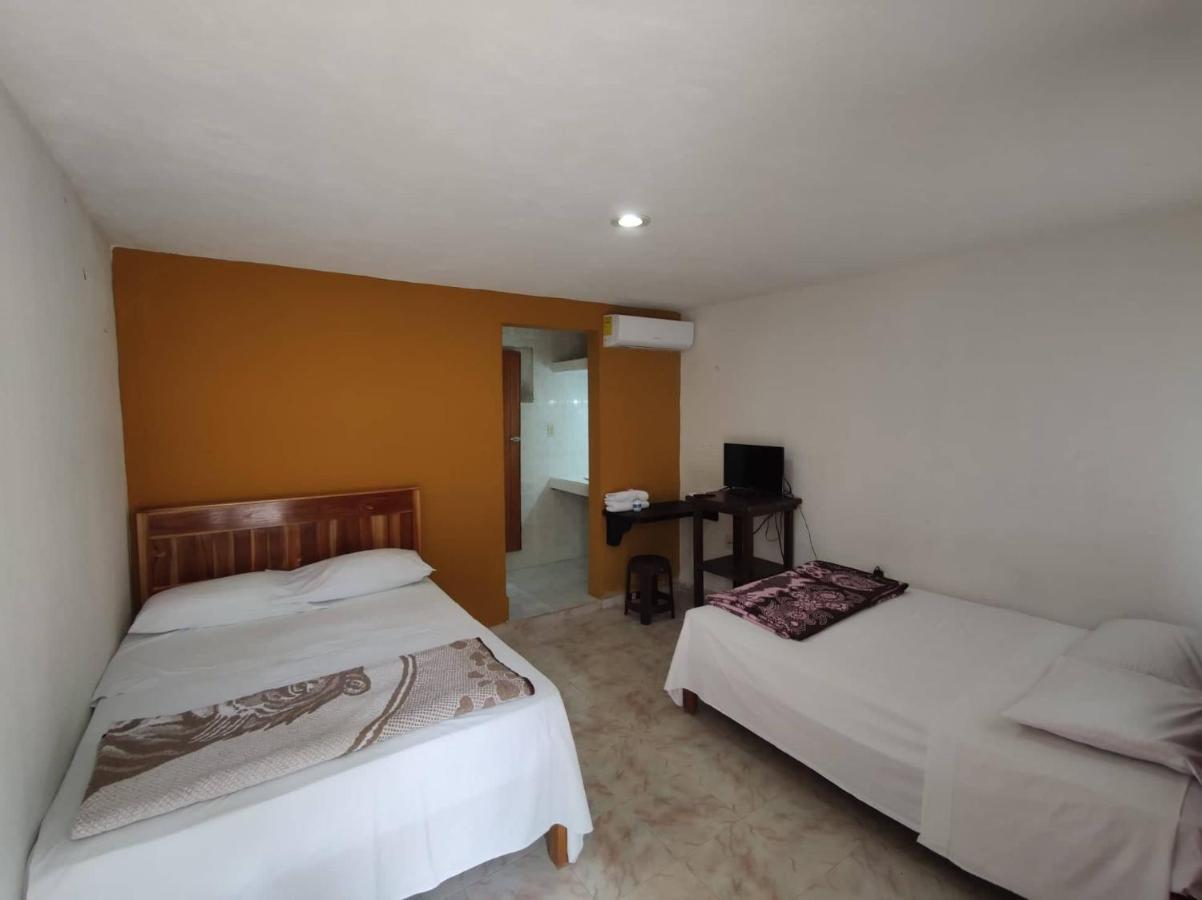 Hotel Templo Maya Xpujil Esterno foto
